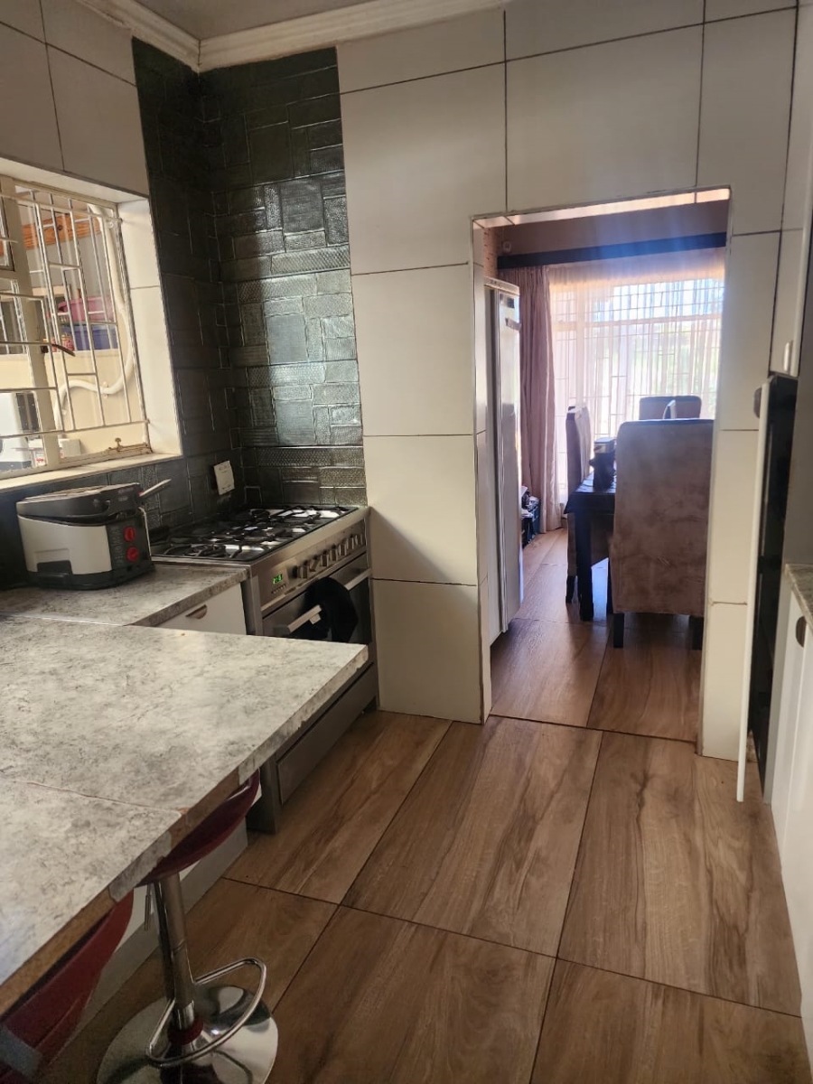 3 Bedroom Property for Sale in Manzil Park North West